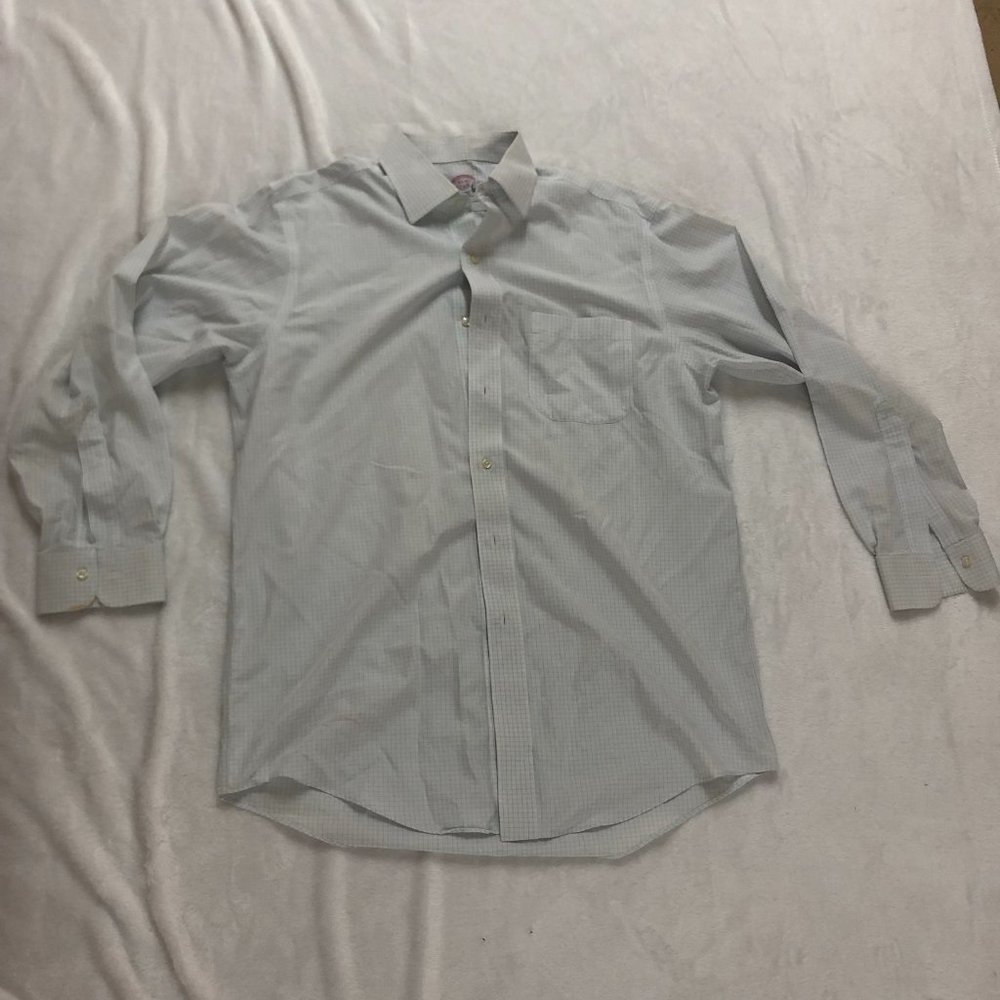 Brooks Brothers Men's 100% Cotton Non-Iron Dress Shirt 15 1/2 x 33.
